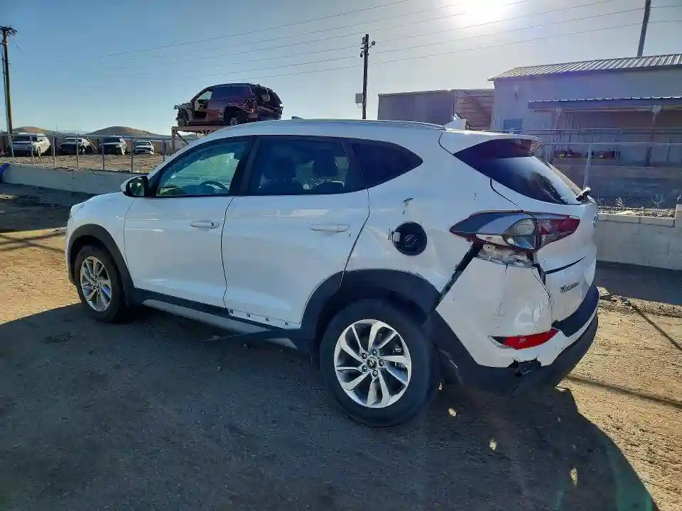 KM8J33A45JU743547 2018 HYUNDAI TUCSON-1