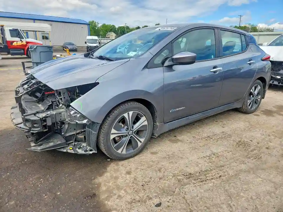 1N4AZ1CP2JC307460 2018 NISSAN LEAF-0