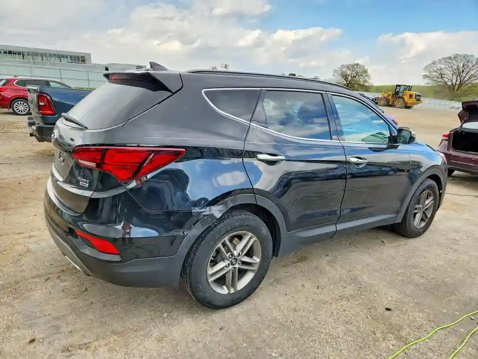 5NMZUDLB6JH083449 2018 HYUNDAI SANTA FE-2