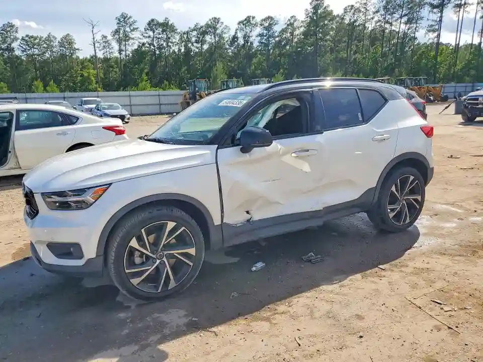 YV4162UM1M2531291 2021 VOLVO XC40-0