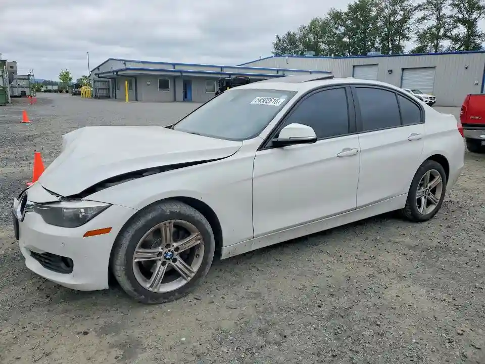 WBA3B5G52FNS19444 2015 BMW 3 SERIES-0