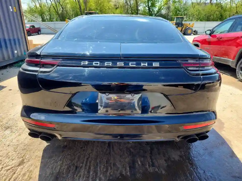 WP0AF2A71JL140049 2018 PORSCHE PANAMERA-5