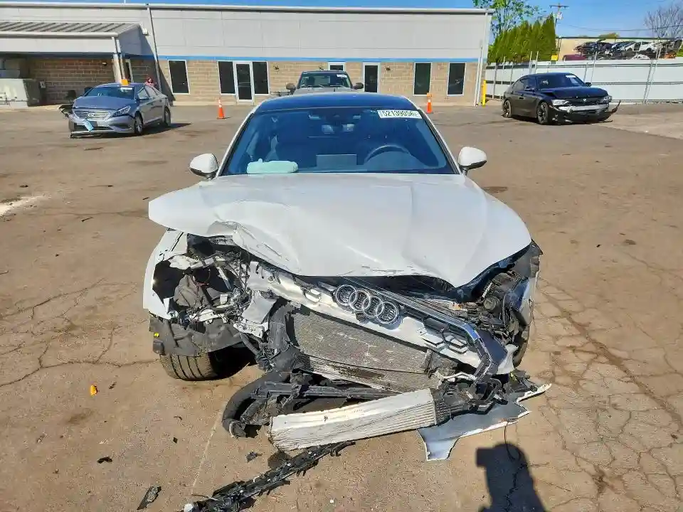 WAUFACF58NA018191 2022 AUDI A5-4