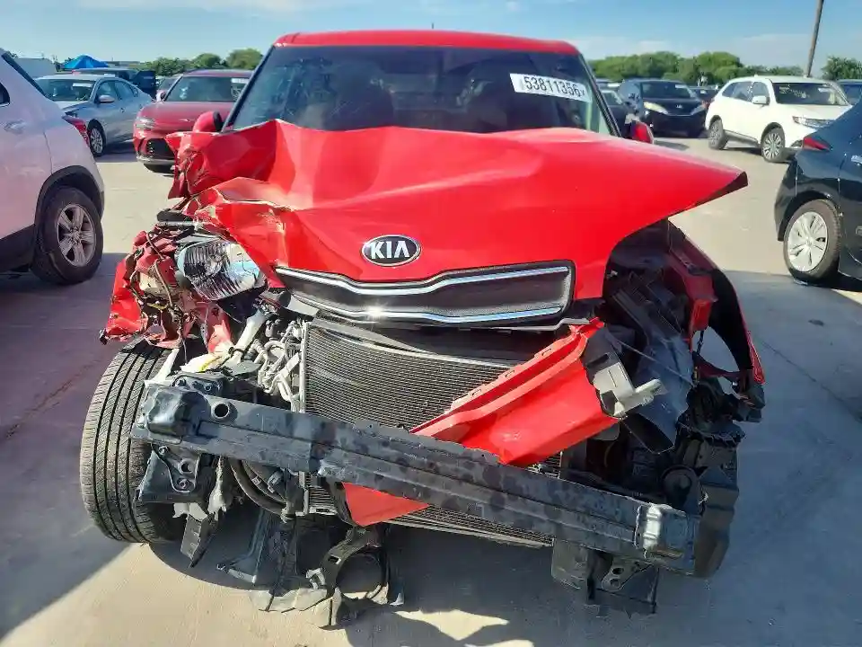 KNDJN2A2XK7016010 2019 KIA SOUL BASE-4