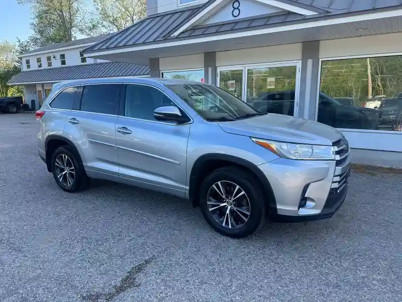 5TDBZRFH9JS843564 2018 TOYOTA HIGHLANDER-0