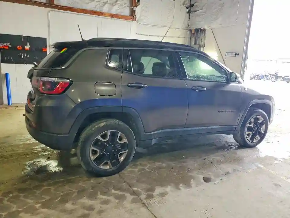 3C4NJDDB9HT639840 2017 JEEP COMPASS-2
