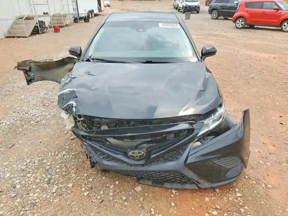 4T1B11HK2KU268573 2019 TOYOTA CAMRY-4