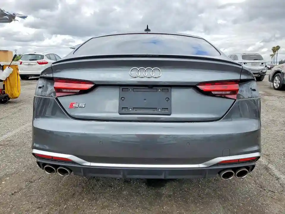 WAUA4CF56NA028154 2022 AUDI S5/RS5-5