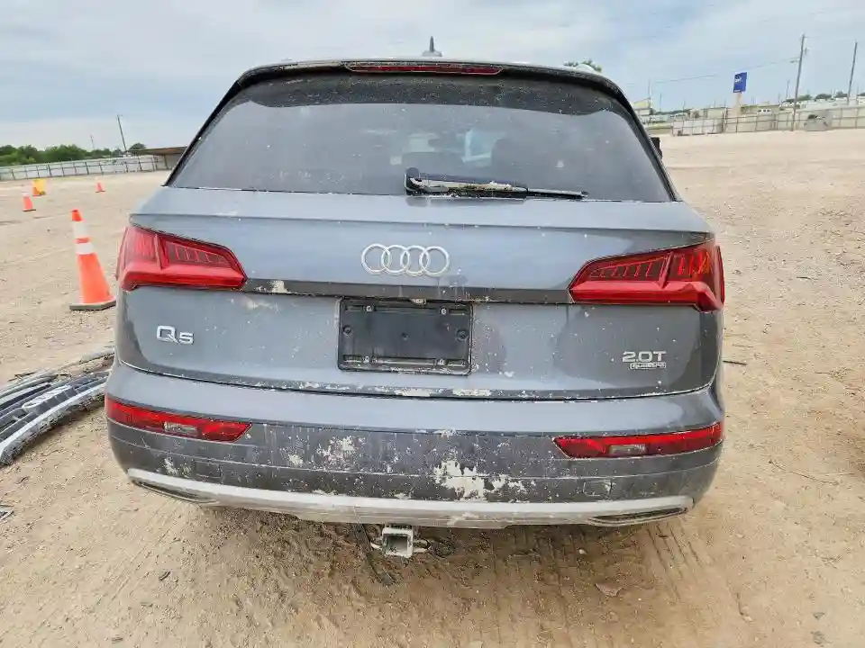 WA1ANAFY0J2095846 2018 AUDI Q5-5