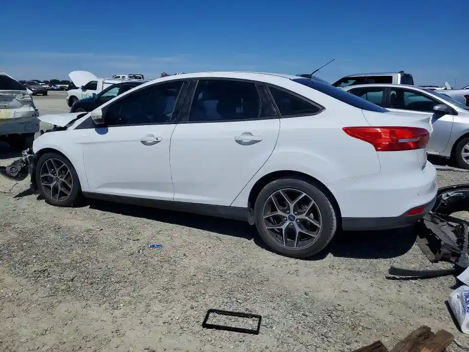 1FADP3H22JL217480 2018 FORD FOCUS-1