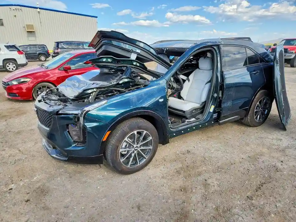 1GYFZER46SF159327 2025 CADILLAC XT4-0