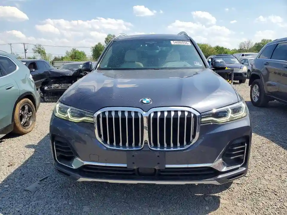 5UXCX4C54KLB39851 2019 BMW X7-4