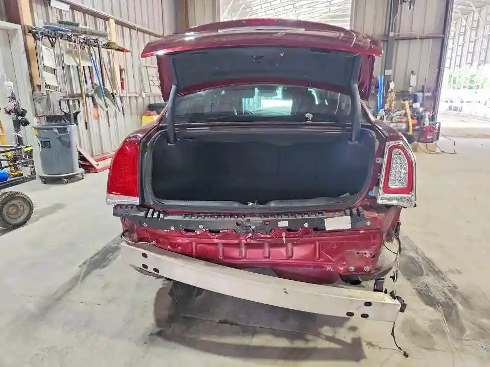 2C3CCAAGXKH593519 2019 CHRYSLER 300-5