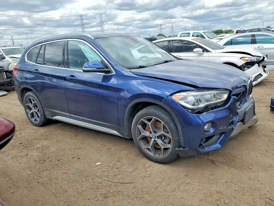WBXHT3C36J3H33435 2018 BMW X1-3