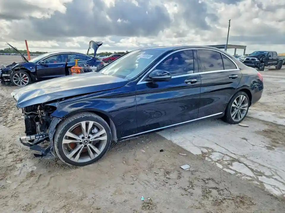 55SWF4JB6JU268407 2018 MERCEDES-BENZ C-CLASS-0