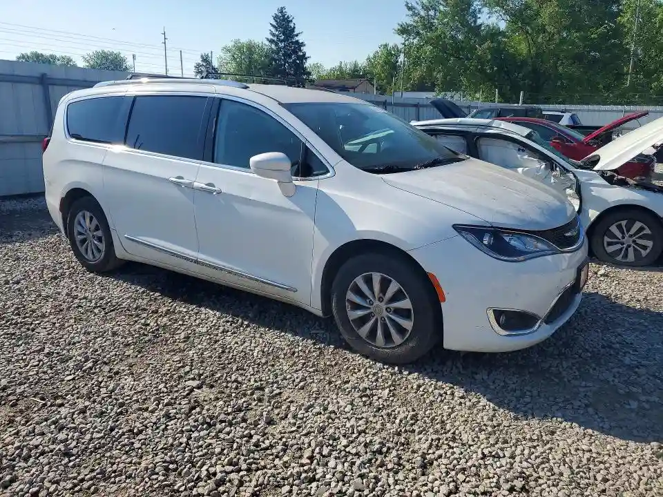 2C4RC1BG6JR332899 2018 CHRYSLER PACIFICA-3