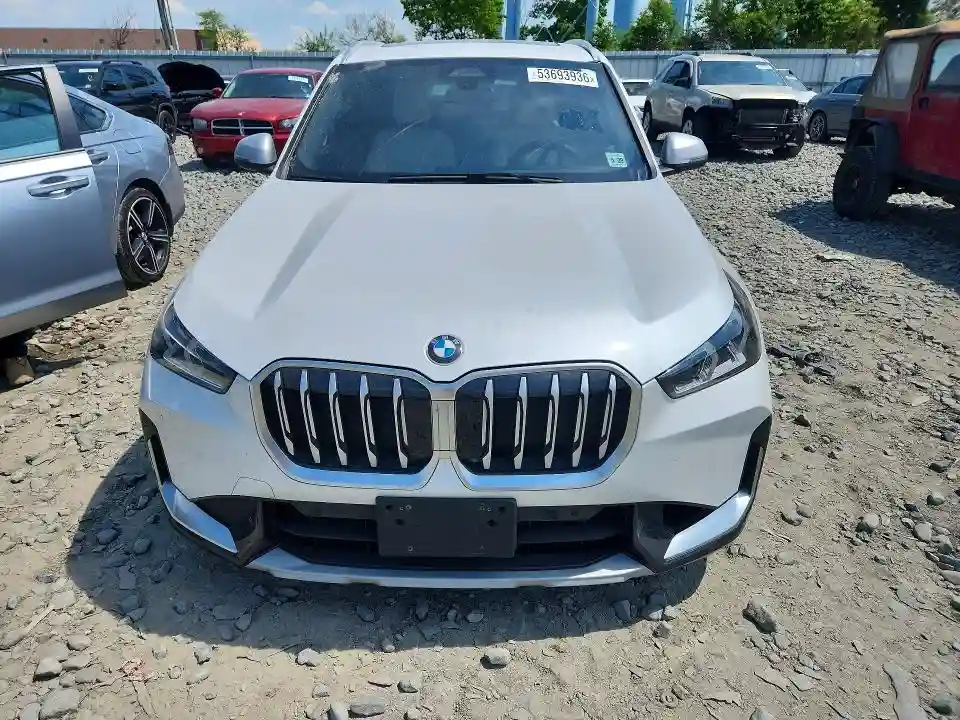 WBX73EF03R5Y86733 2024 BMW X1 M35I-4