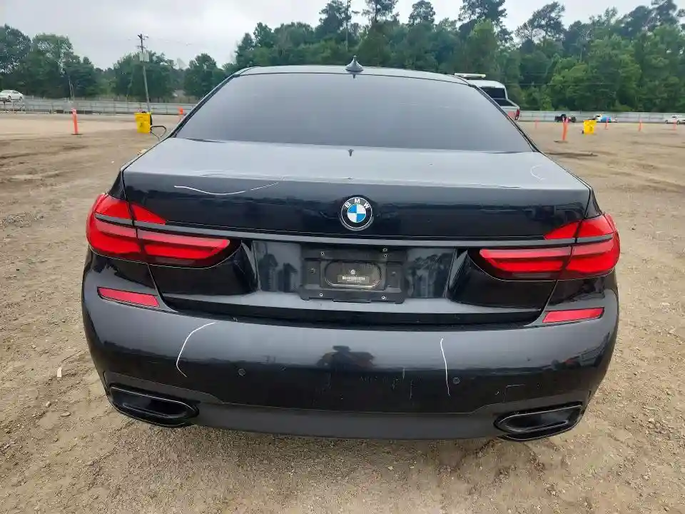 WBA7E2C57JG743313 2018 BMW 7 SERIES-5