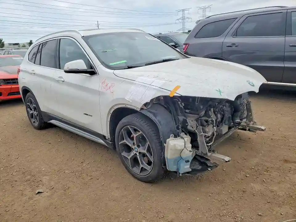 WBXHT3C34J5F89484 2018 BMW X1-3