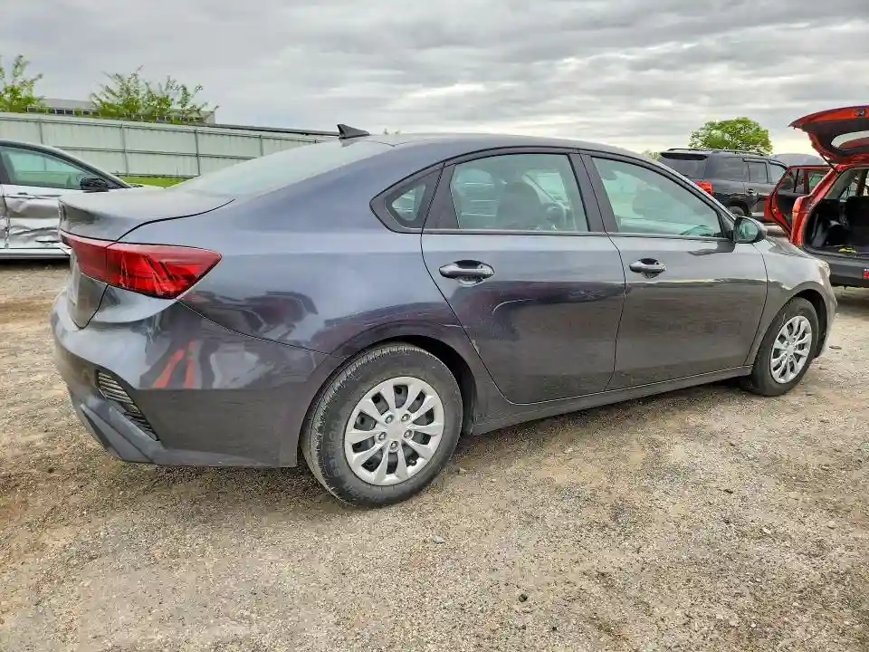 3KPF24AD4PE550347 2023 KIA FORTE-2