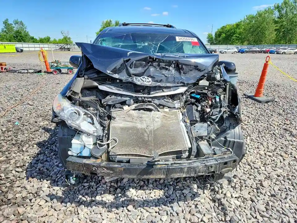 5TDDZ3DC2HS174058 2017 TOYOTA SIENNA-4