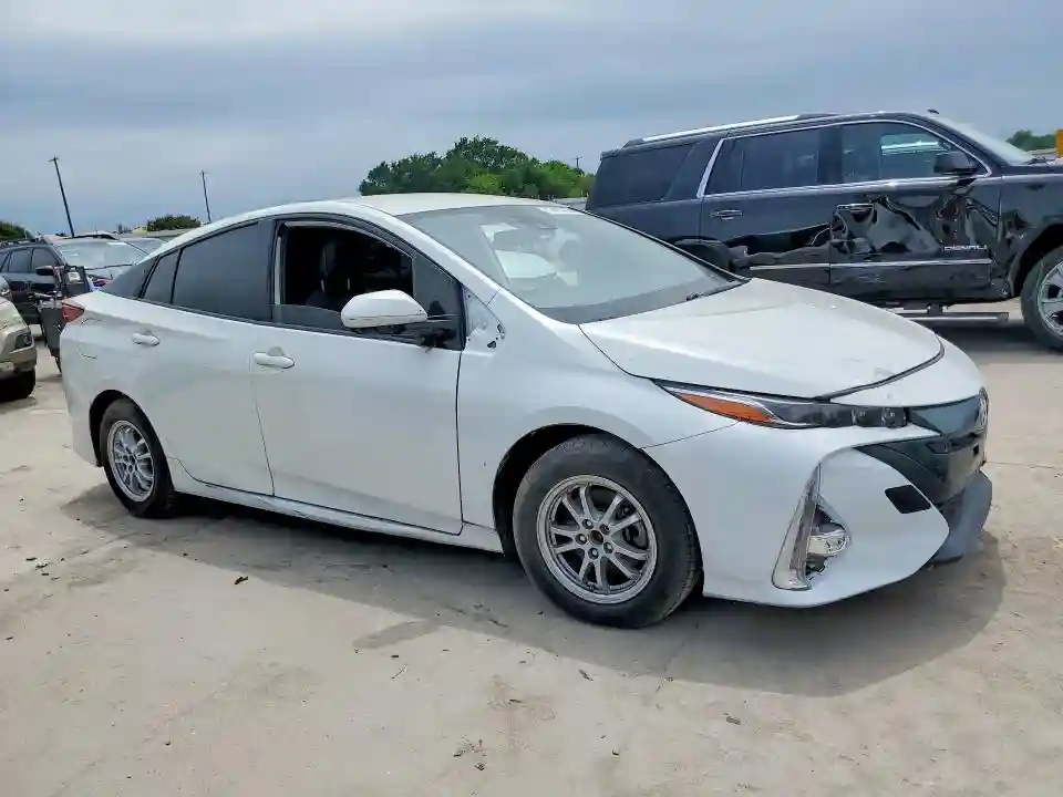 JTDKARFP6L3142077 2020 TOYOTA PRIUS-3