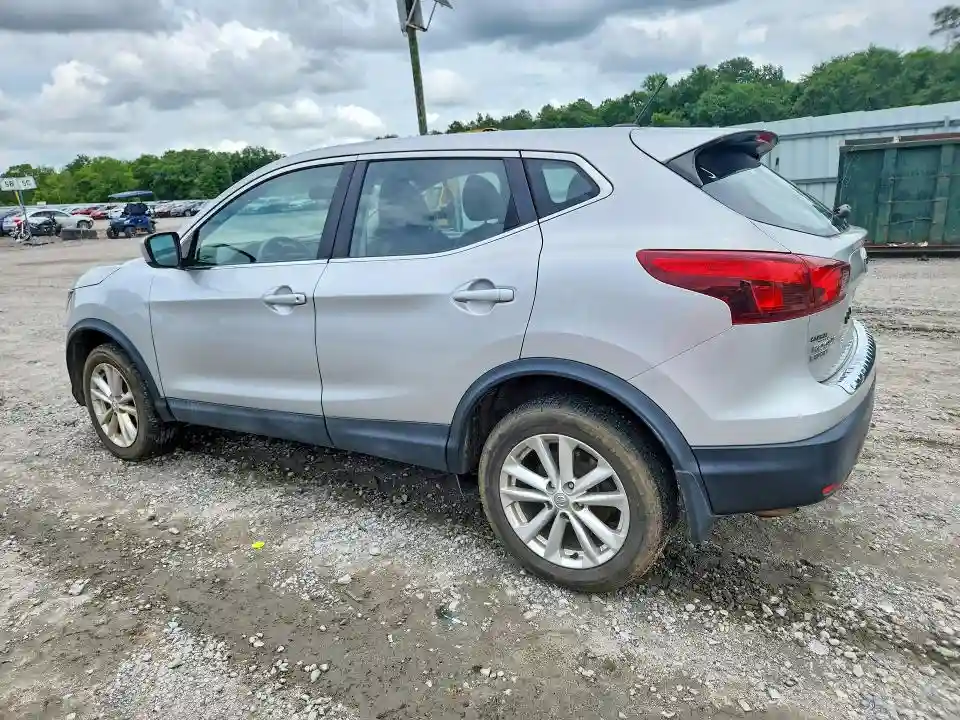 JN1BJ1CR0JW287072 2018 NISSAN ROGUE-1
