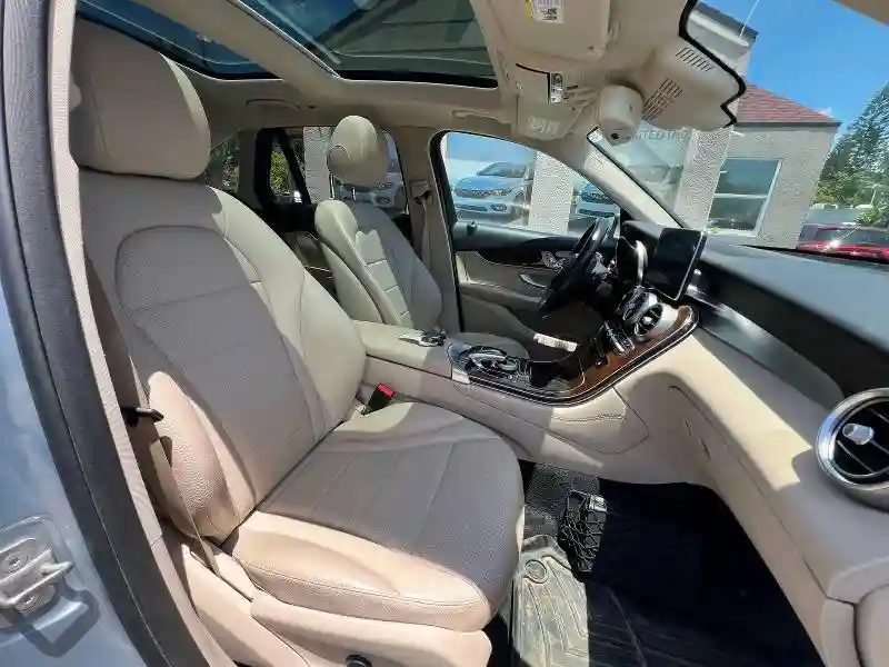 WDC0G4KB0HF140697 2017 MERCEDES-BENZ GLC-CLASS-4