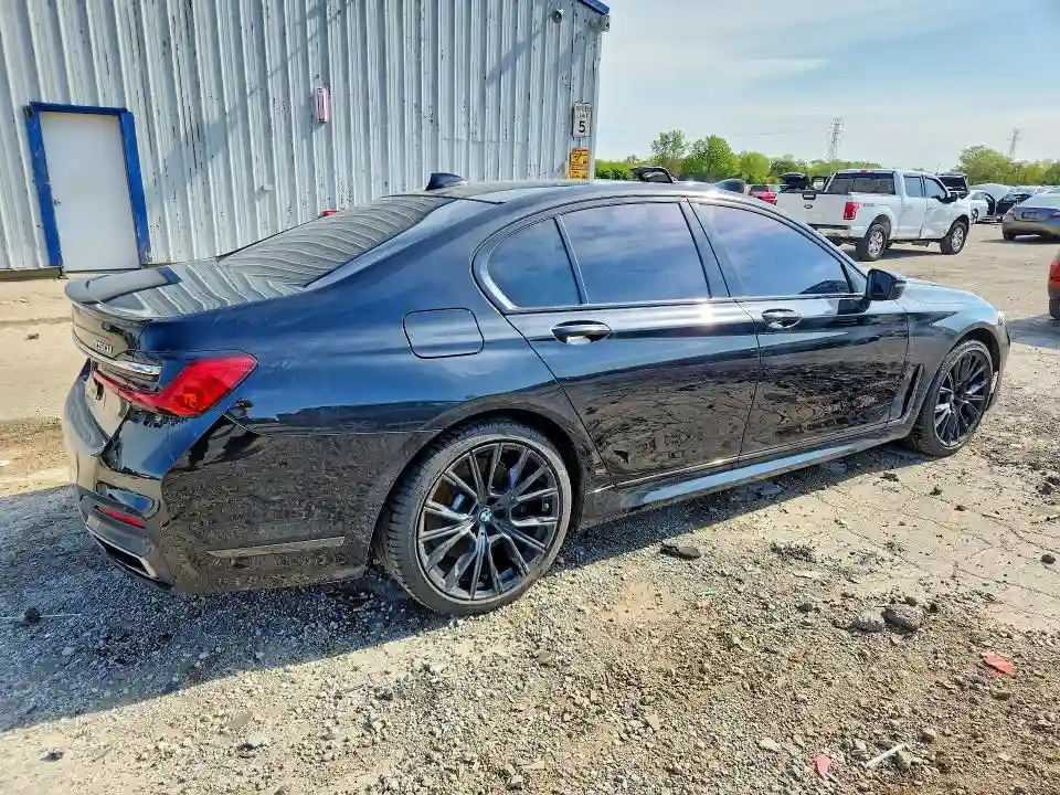 WBA7R8C0XLBM58374 2020 BMW 7 SERIES-2