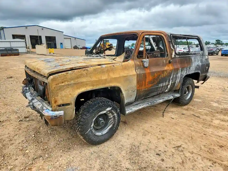 1GNEV18K8JF133758 1988 CHEVROLET BLAZER-0