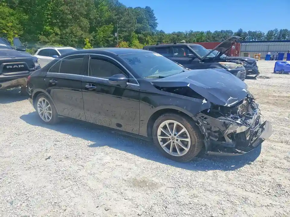 WDD3G4EB3KW001899 2019 MERCEDES-BENZ A-CLASS-3