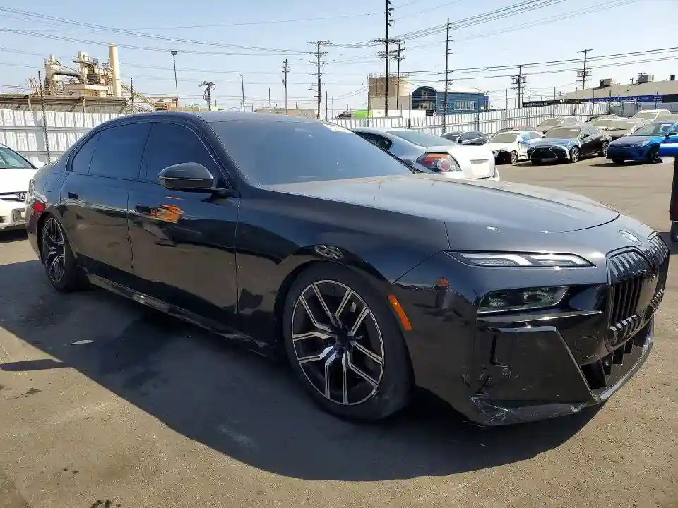 WBA23EH05PCN46574 2023 BMW 7 SERIES-3