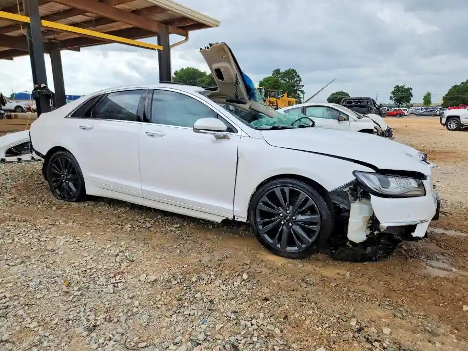 3LN6L5E92LR613971 2020 LINCOLN MKZ-3