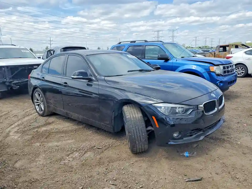 WBA8B9G54JNU96666 2018 BMW 3 SERIES-3