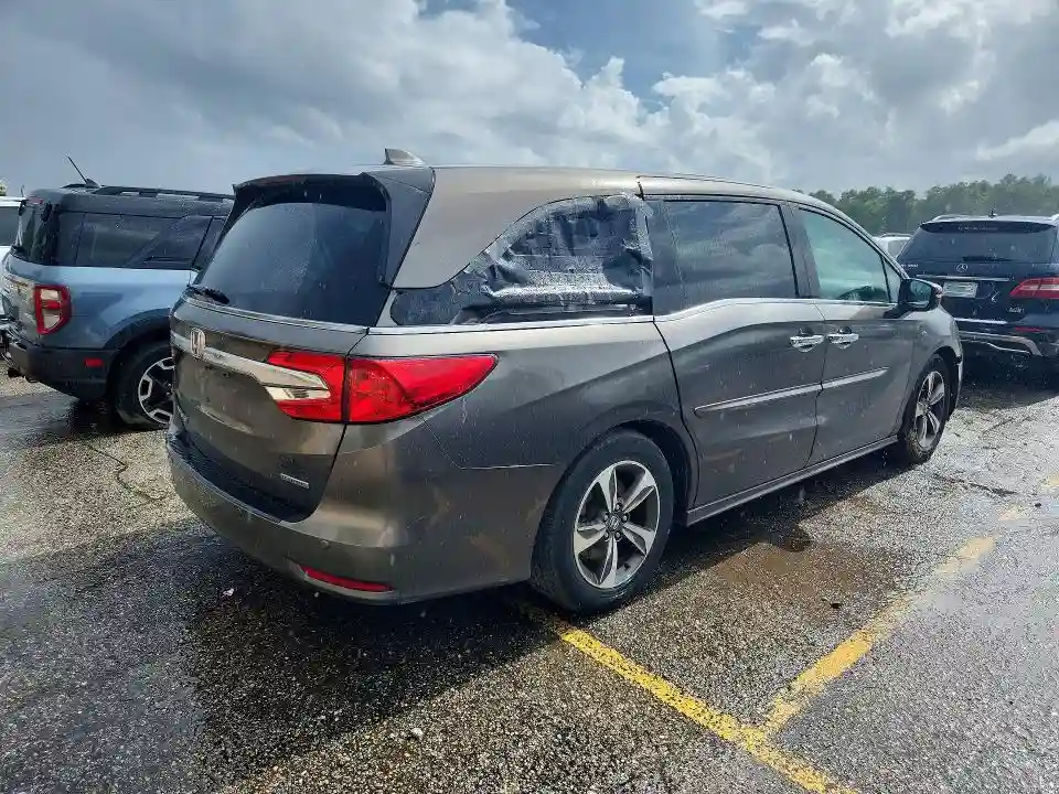 5FNRL6H82JB004114 2018 HONDA ODYSSEY-2