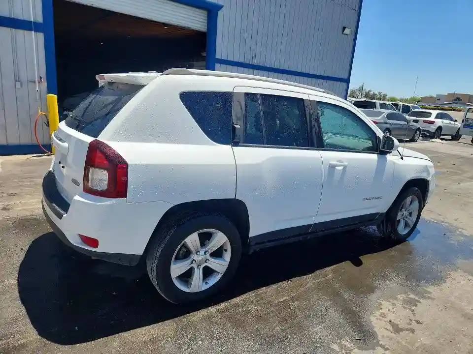 1C4NJDEB1GD704702 2016 JEEP COMPASS-2