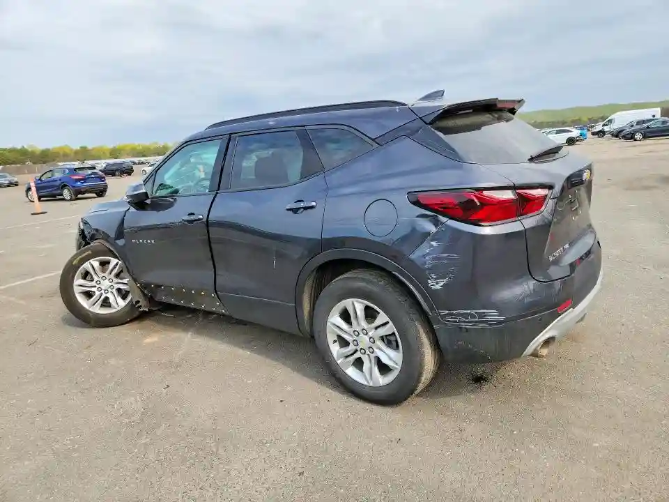 3GNKBHR43NS132703 2022 CHEVROLET BLAZER-1