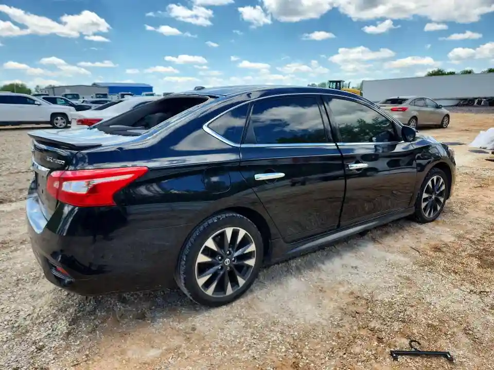 3N1CB7AP8HY235472 2017 NISSAN SENTRA-2