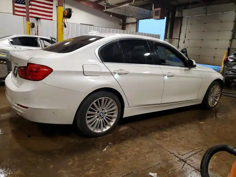 WBA3B5G52FNS16852 2015 BMW 3 SERIES-2