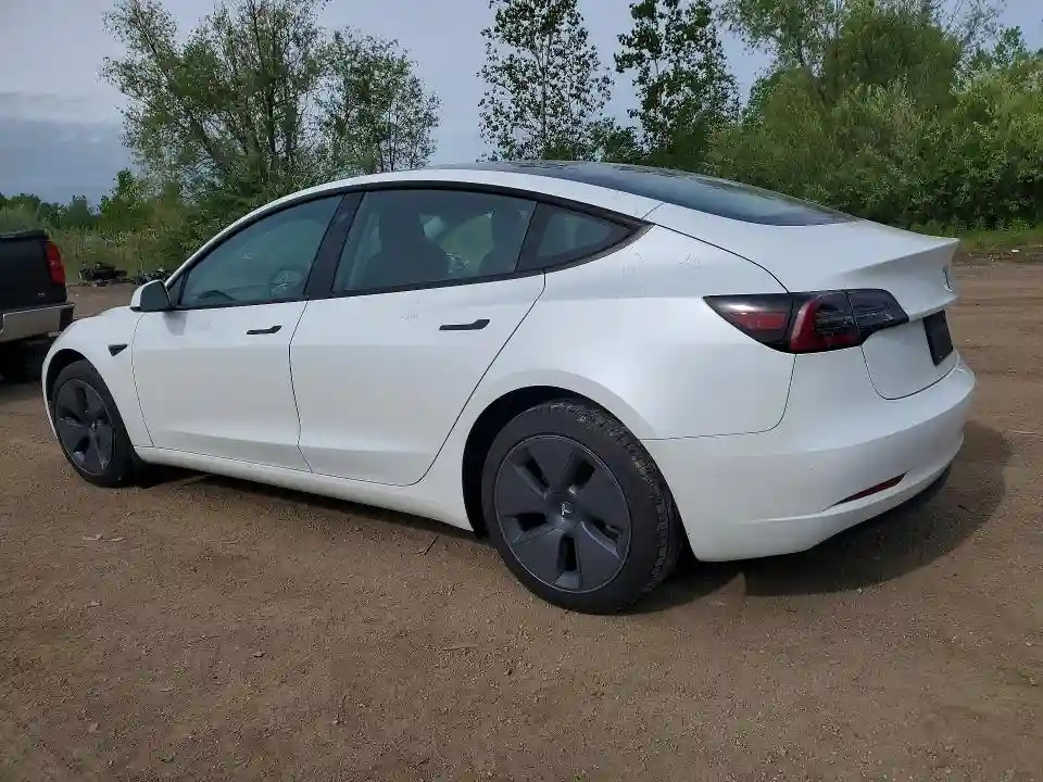 5YJ3E1EA2PF575377 2023 TESLA MODEL 3-1