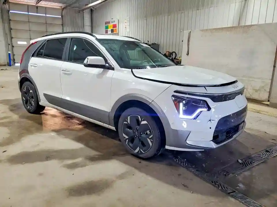 KNDCT3L14S5132730 2025 KIA NIRO-3