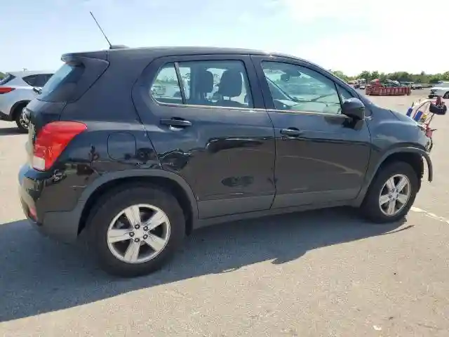 3GNCJNSB2KL129523 2019 CHEVROLET TRAX-2