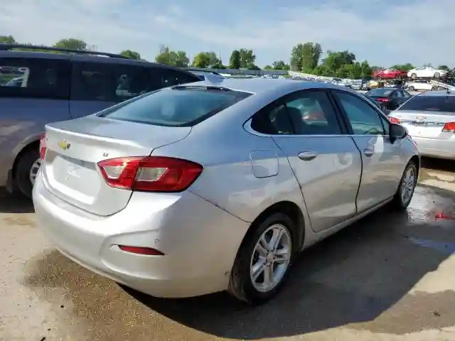 1G1BE5SM9J7229172 2018 CHEVROLET CRUZE-2