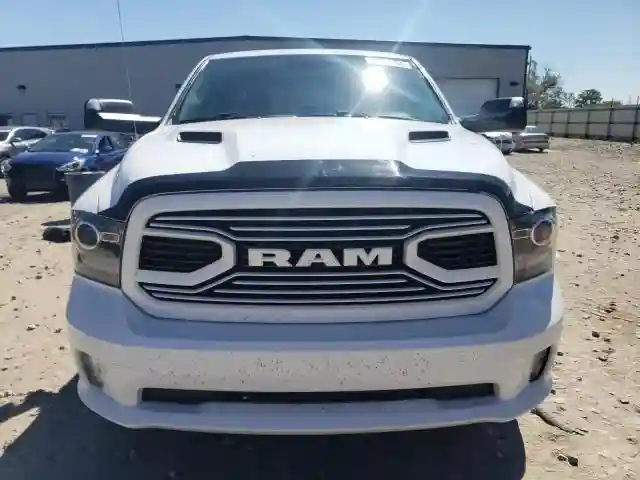 1C6RR7UT6JS197568 2018 RAM 1500-4