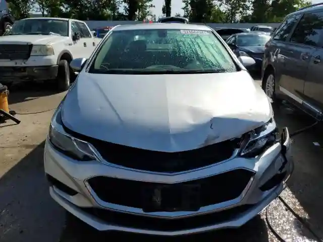 1G1BE5SM9J7229172 2018 CHEVROLET CRUZE-4