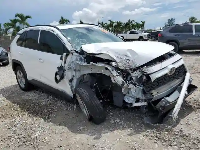 2T3W1RFV0MC159988 2021 TOYOTA RAV4-3