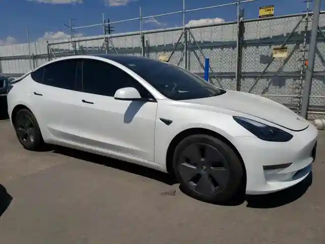 5YJ3E1EB8PF632948 2023 TESLA MODEL 3-3