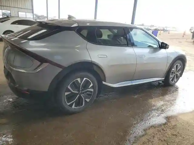 KNDC34LA6P5604133 2023 KIA EV6 LIGHT-2