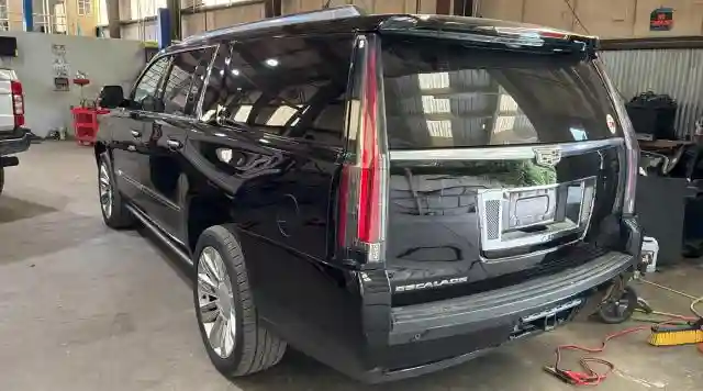 1GYS4KKJ5GR453707 2016 CADILLAC ESCALADE-2