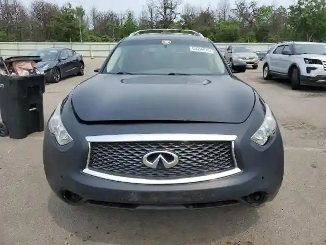 JN8CS1MW0HM412181 2017 INFINITI QX70-4